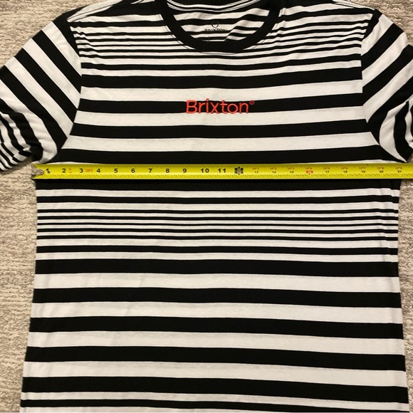 Brixton Men’s T-Shirt Short Sleeve Black White Striped Embroidered Size Large - Picture 5 of 7
